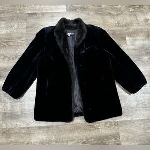 Vintage Style VI LTD women’s black faux fur coat EUC